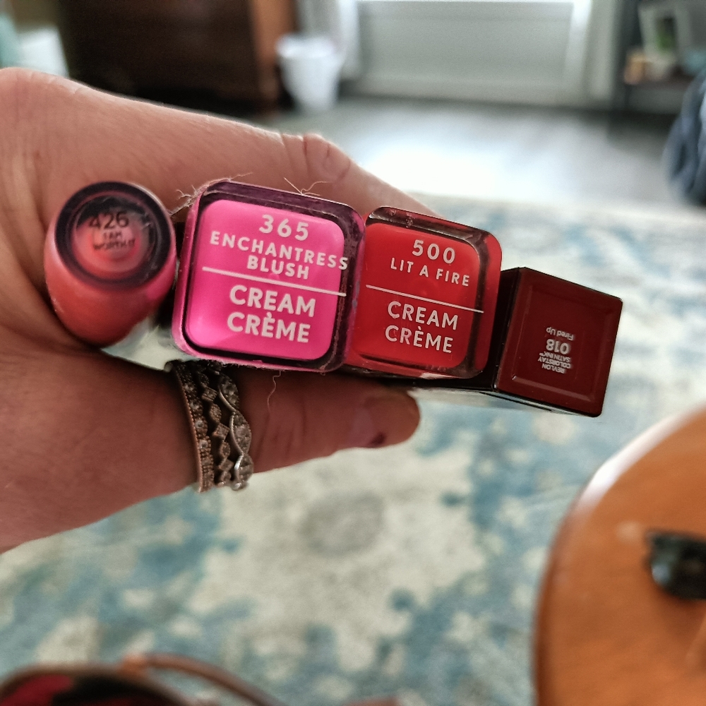 Makeup bundle - Picture 8 of 9